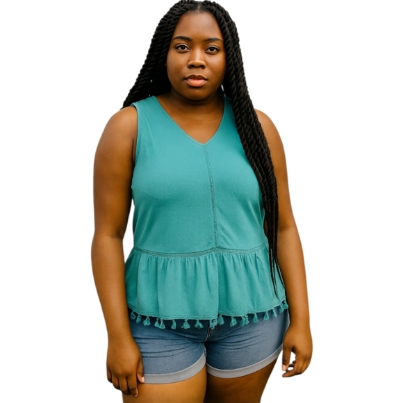 Crown & Ivy Women's Plus Teal Tassel Fringe Sleeveless V Neck Knit Peplum Top 1X - Picture 1 of 6